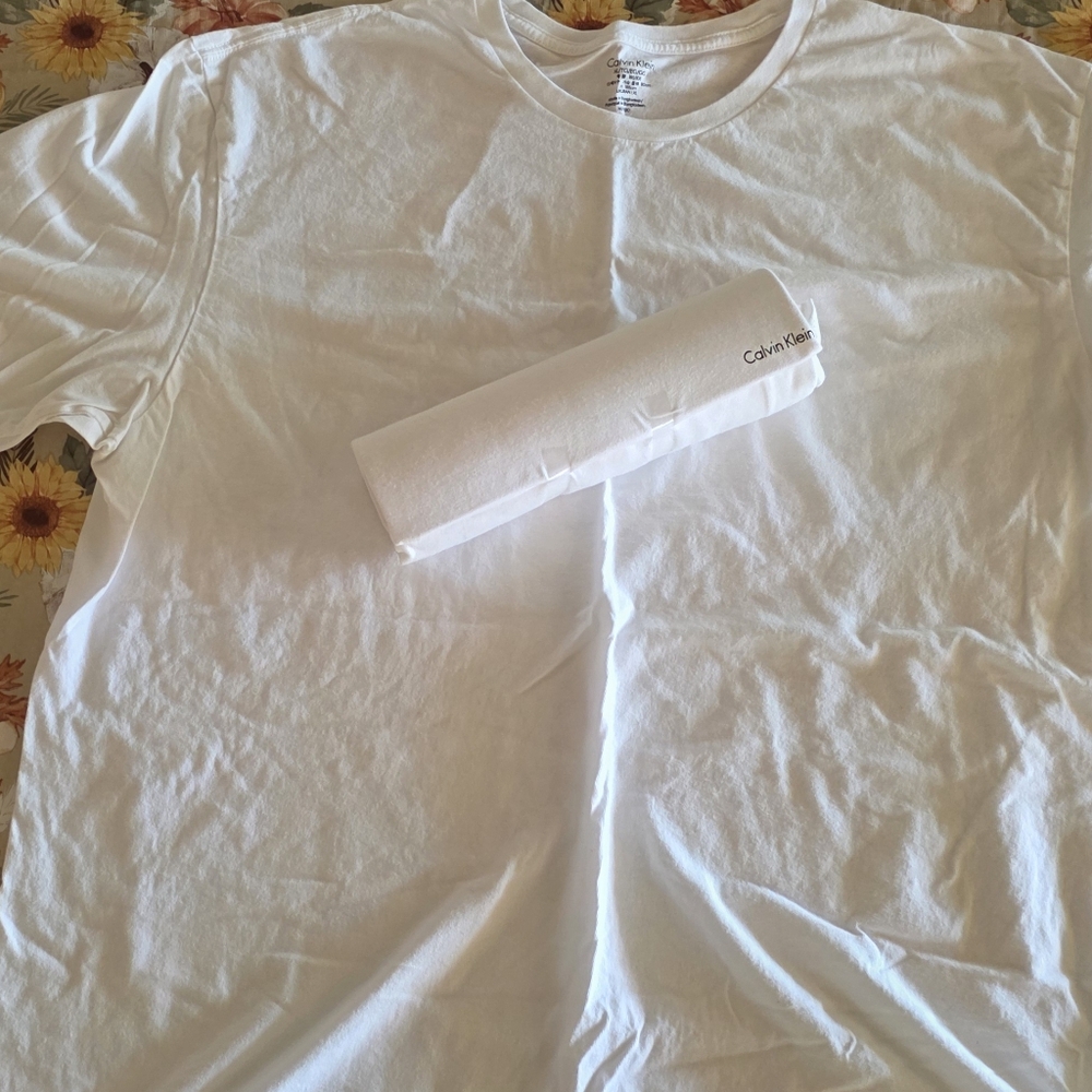 2x New Classic Calvin Klein White Men's XL T-Shirt
